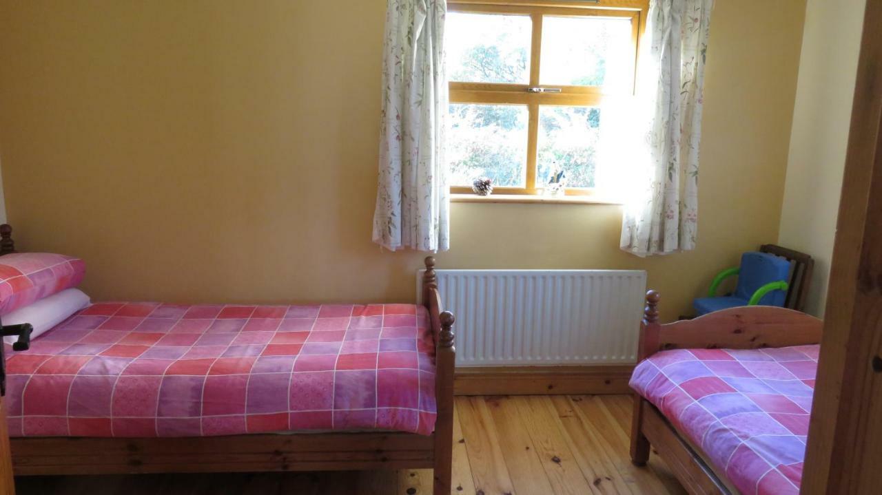 Heatherhill Farm Cottage In Letterfrack Beside Connemara National Park Экстерьер фото